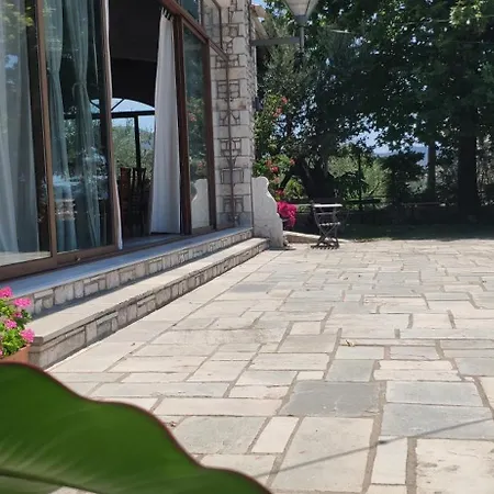 Ξενοδοχείο με διαμερίσματα Polas Residencies