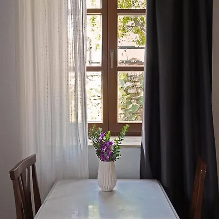 Ξενοδοχείο με διαμερίσματα Polas Residencies 3*