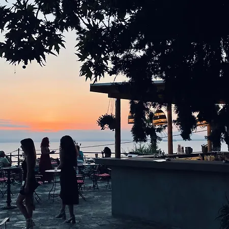 Ξενοδοχείο με διαμερίσματα Polas Residencies 3*